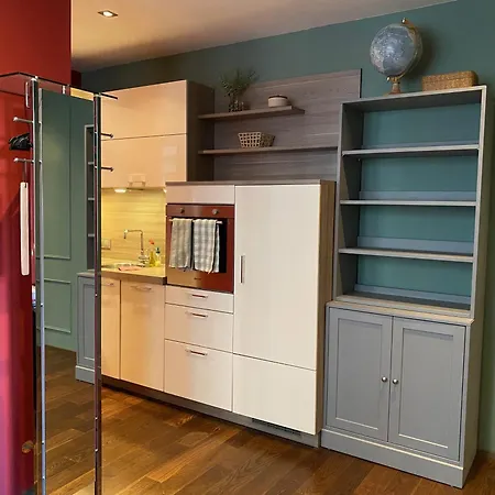 1st District With Balcony And Aircon * Wien