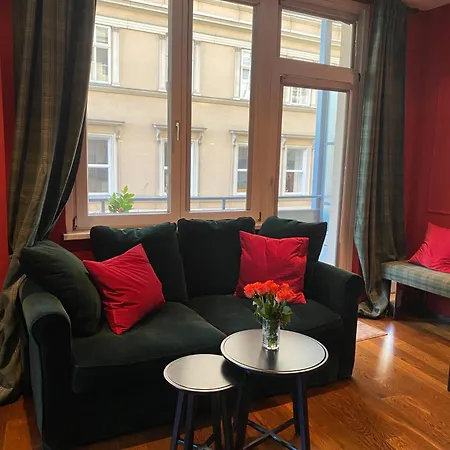 Vienna 1st District With Balcony And Aircon