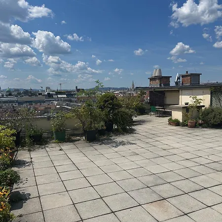 Vienna 1st District With Balcony And Aircon Вена