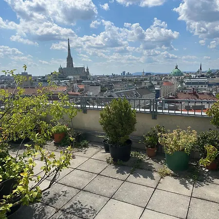 Appartement 1st District With Balcony And Aircon