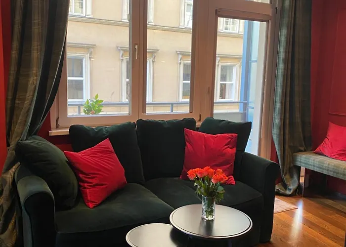 1st District With Balcony And Aircon