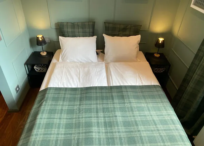 1st District With Balcony And Aircon *